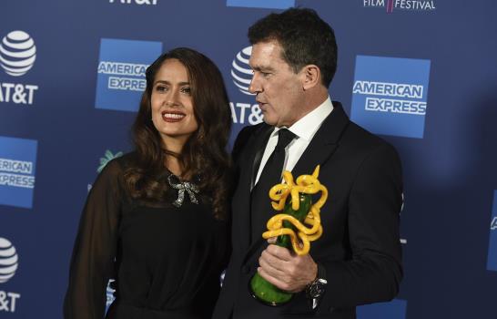 López y Banderas son premiados en Palm Springs