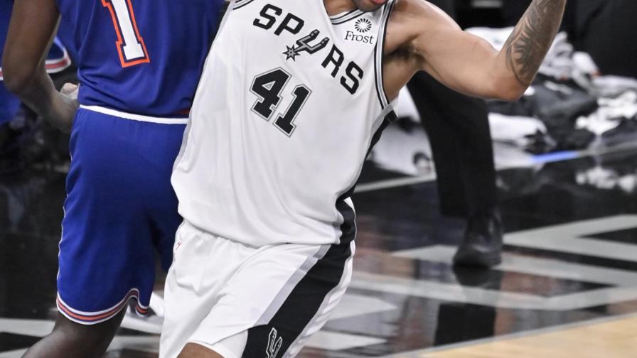 Spurs remontan y vencen a Knicks