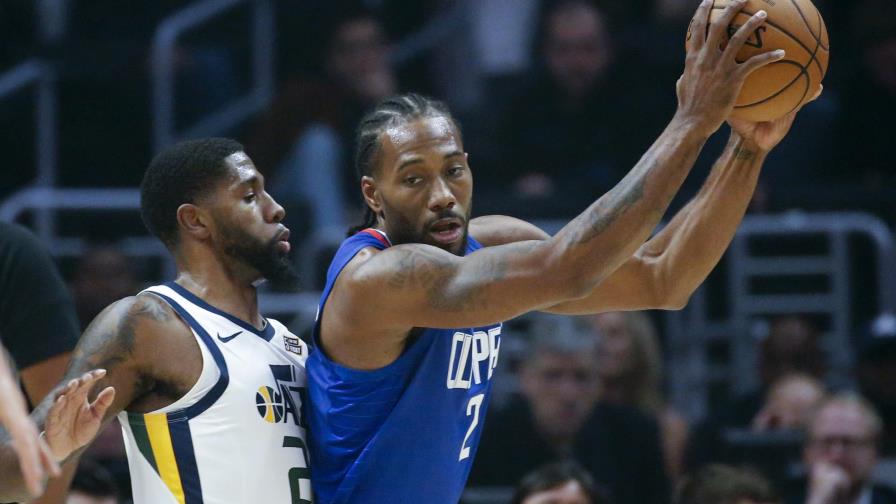 Leonard brilla en 4to periodo; Clippers vencen a Jazz