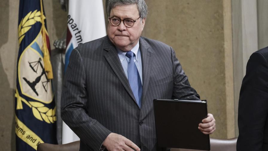 Fuente AP: Barr sopesa renunciar por tuits de Trump