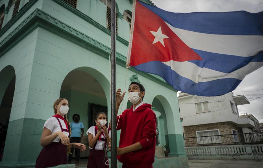 Científicos cubanos dicen que reformulan vacuna para ómicron