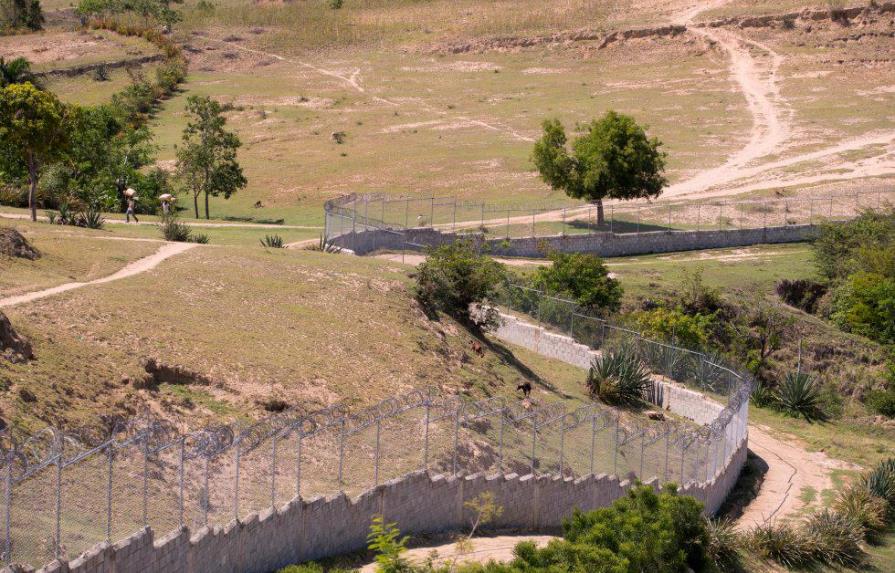 Respecto al muro en la frontera, Estados Unidos cree  que RD debe buscar su propia protección