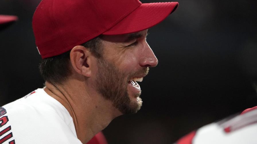 Wainwright seguirá con Cardenales por otro año