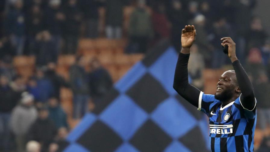 Lukaku anota 2 y pone al Inter en cuartos de Copa Italia