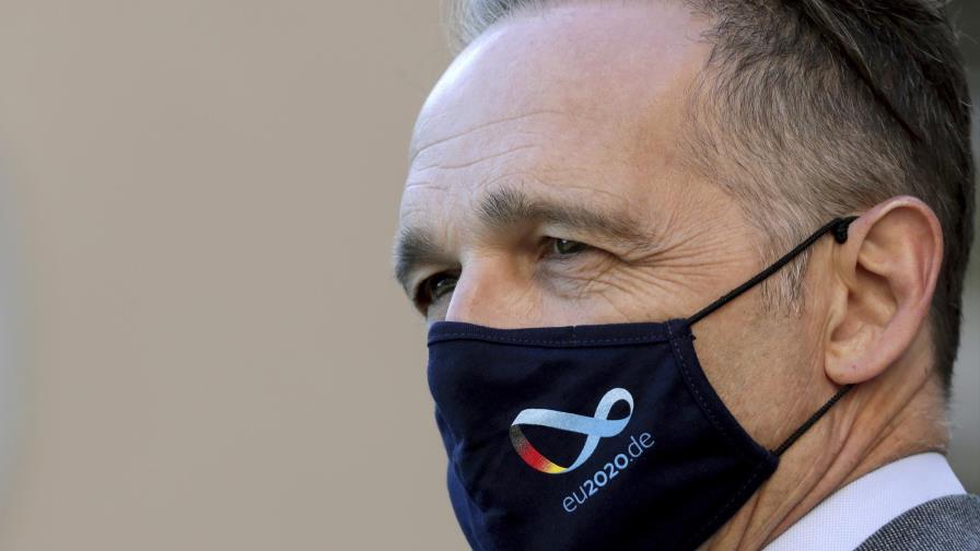 Ministro alemán en cuarentena, guardaespaldas dio positivo