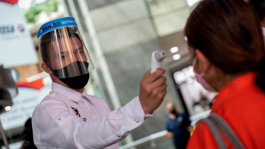 Venezuela plantea que Caracas vuelva a cuarentena total tras un día flexible