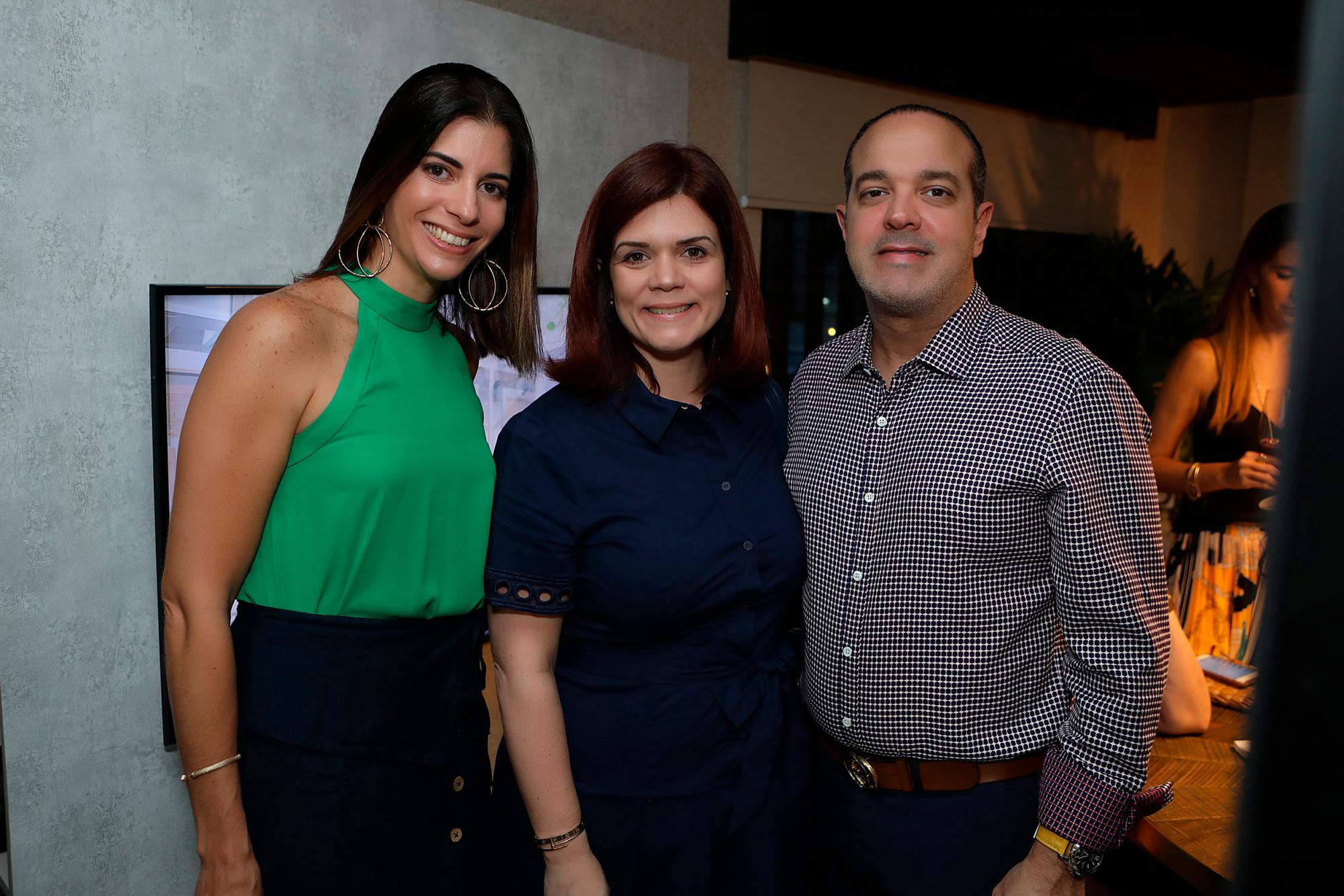 Ana Rosina Capano,Titi Troncoso y Lionel Villanueva.