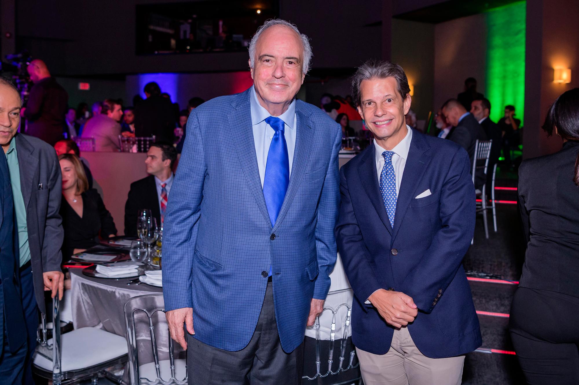 Bernardo Vega y José María Cabral.