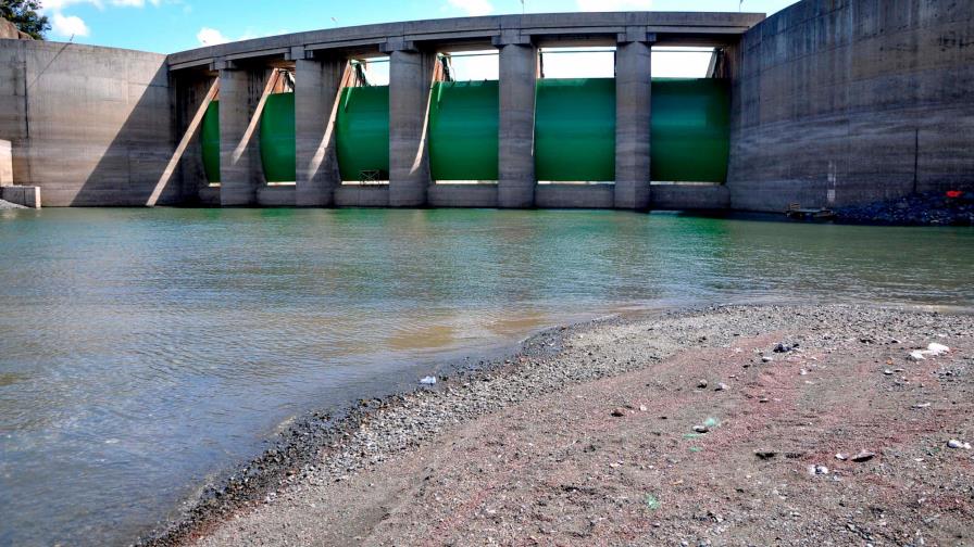 INDRHI enfrenta sequía afecta a productores INDRHI enfrenta sequía afecta a productores