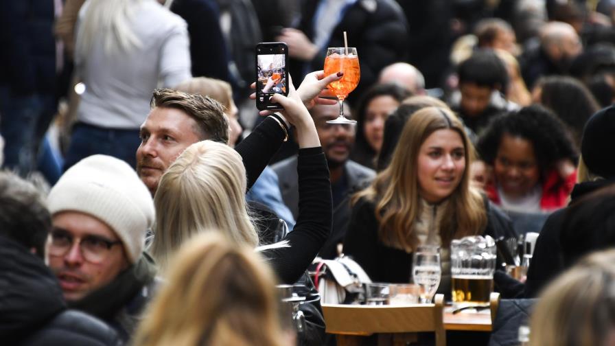 Gran Bretaña va por gran reapertura tras vacunación eficaz