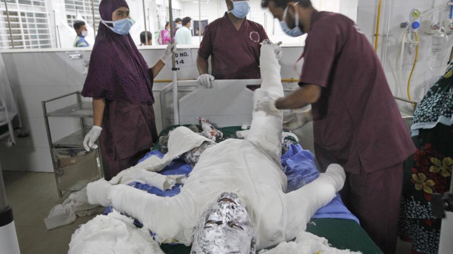 Bangladesh: 11 muertos en explosión de gasoducto en mezquita