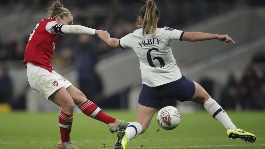 Arsenal vence a Tottenham, asistencia récord de liga femenil