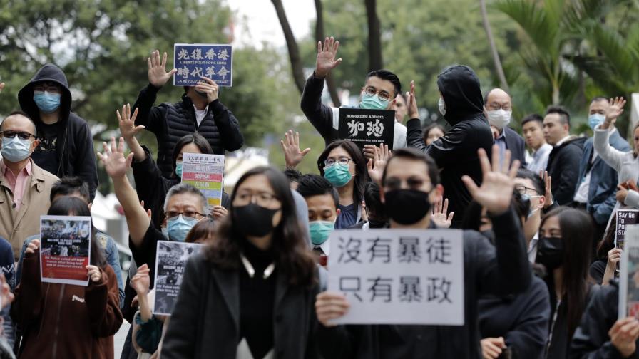 Abogados condenan vandalismo de manifestantes en Hong Kong