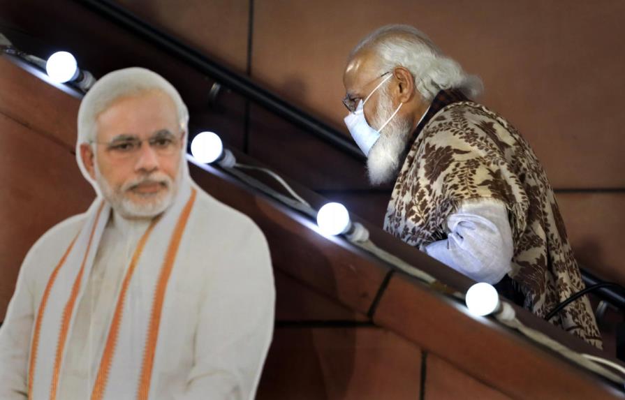 India: Renuncian 12 ministros ante reestructura del gabinete