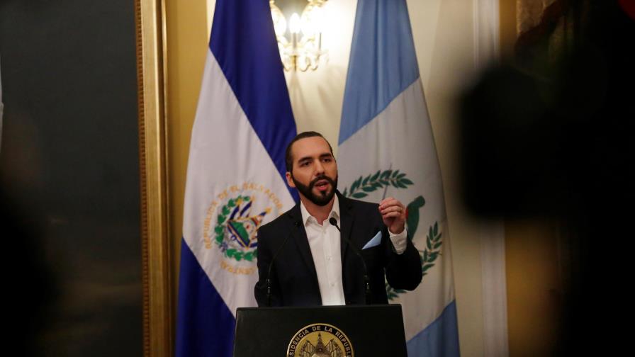 Presidente salvadoreño dice que EEUU está haciendo muy poco ante COVID-19 Presidente salvadoreño dice que EEUU está haciendo muy poco ante COVID-19