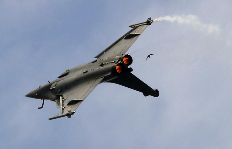 Egipto compra otros 30 cazabombarderos franceses Rafale