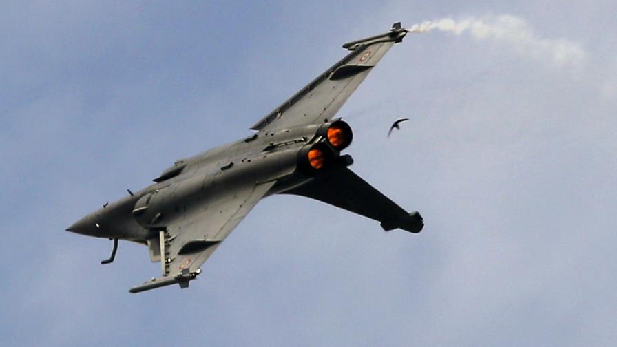 Egipto compra otros 30 cazabombarderos franceses Rafale