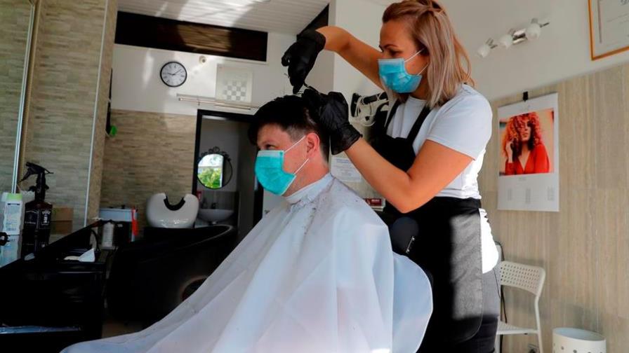 Peluqueros, masajistas y otros servicios reabren en Croacia y Eslovenia Peluqueros, masajistas y otros servicios reabren en Croacia y Eslovenia