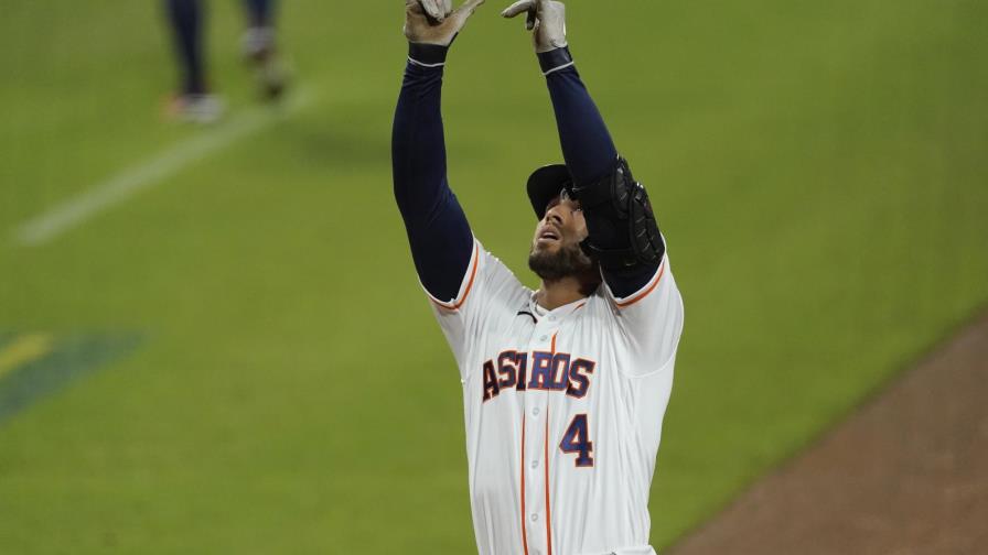 Jonrones de Springer y Altuve mantienen vivos a Astros