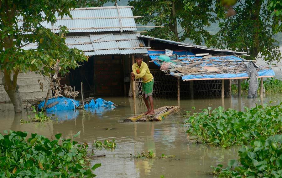 Lluvias dejan 93 muertos y 2,8 millones de afectados en el noreste de India