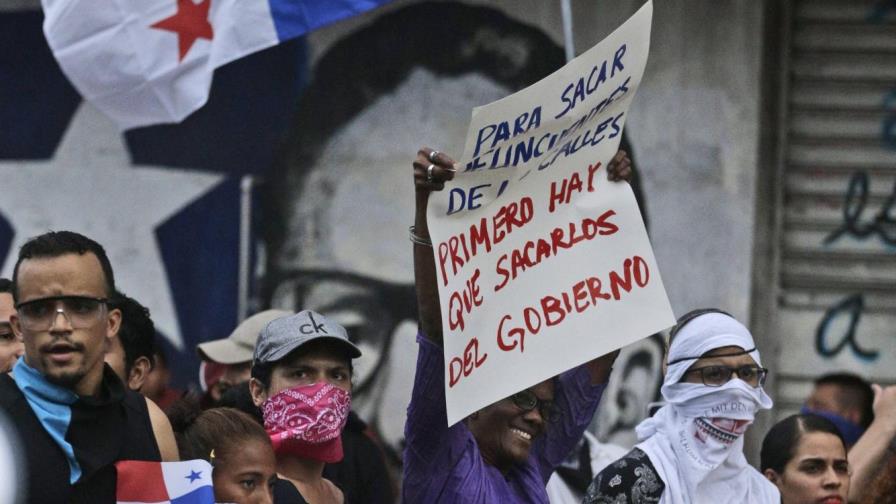 Presidente pide diálogo por reforma constitucional en Panamá Presidente pide diálogo por reforma constitucional en Panamá