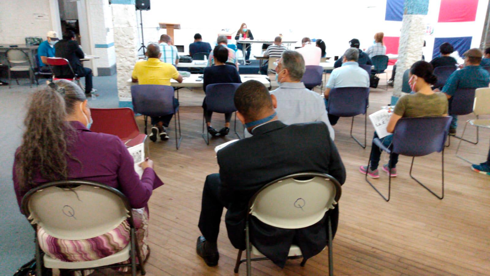 Hubo fluida participación de personas en los talleres.