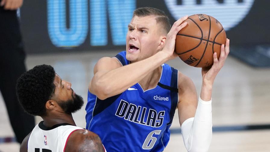 Porzingis, optimista pese a no iniciar campaña con Mavs Porzingis, optimista pese a no iniciar campaña con Mavs