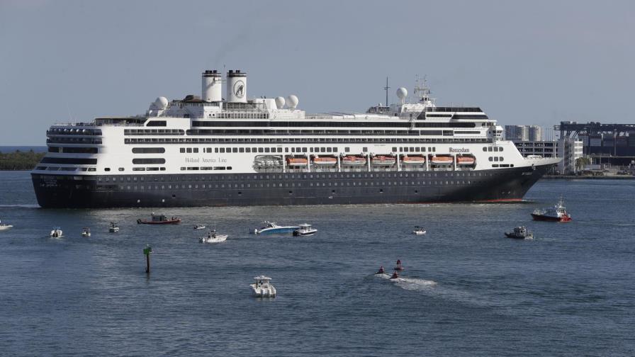 Línea de cruceros de Seattle vende 4 buques por pandemia