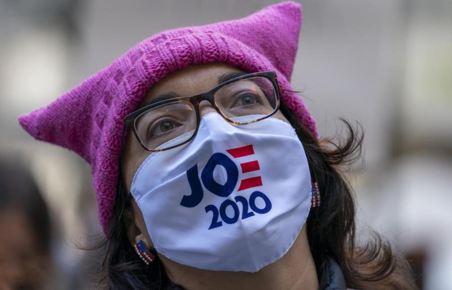 EEUU: Miles de mujeres marchan e instan a votar contra Trump