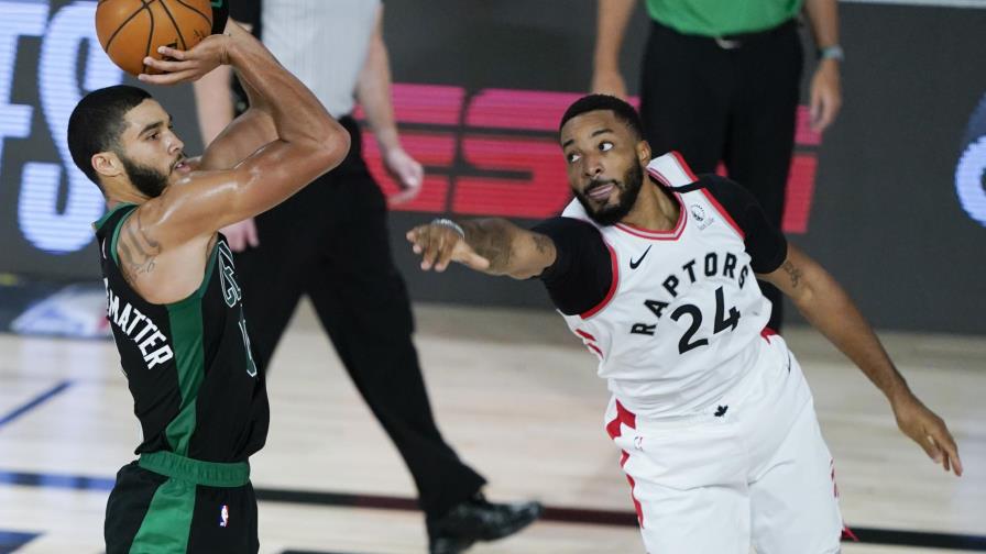 Celtics ponen en aprietos a Raptors y ganan 1er juego Celtics ponen en aprietos a Raptors y ganan 1er juego