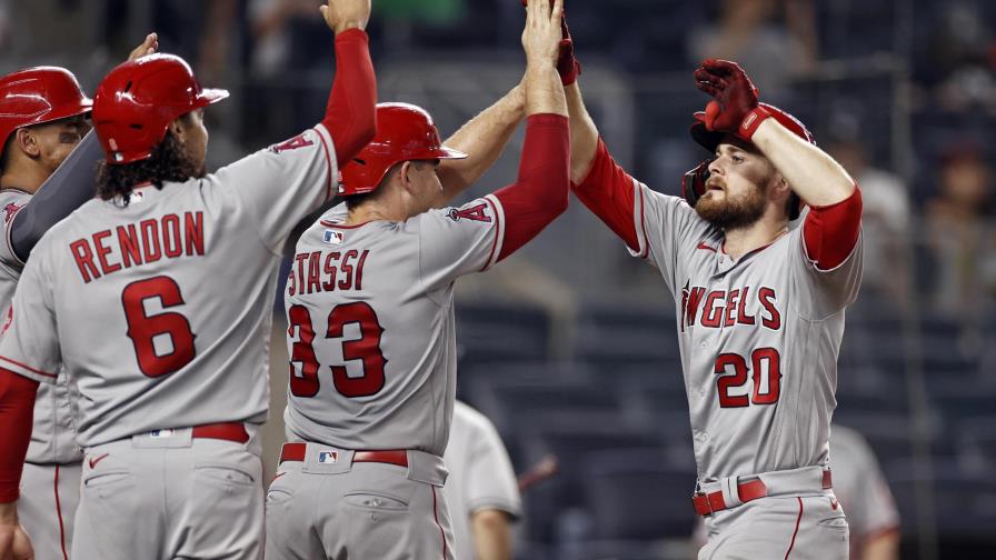 Walsh pega grand slam ante Chapman, Angelinos ganan Yanquis