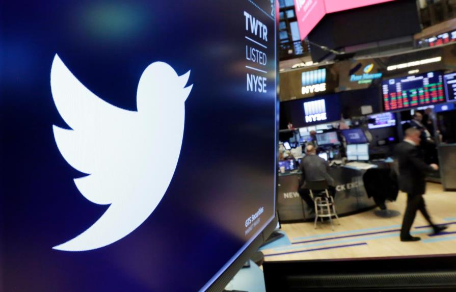 Caen ganancias de Twitter, pero usuarios rebasan expectativa
