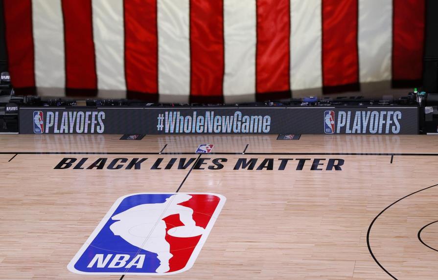 Jugadores de NBA ponen fin al boicot y aceptan seguir temporada en la burbuja de Disney