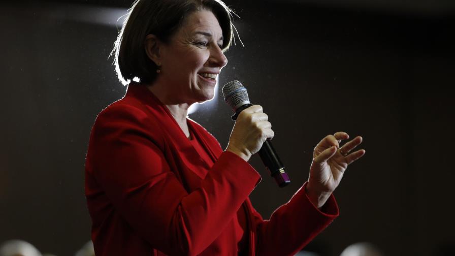 Demócrata Klobuchar abandona candidatura a la Casa Blanca