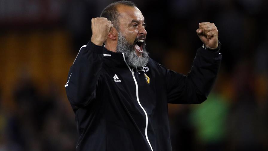 Nuno firma nuevo contrato con los Wolves