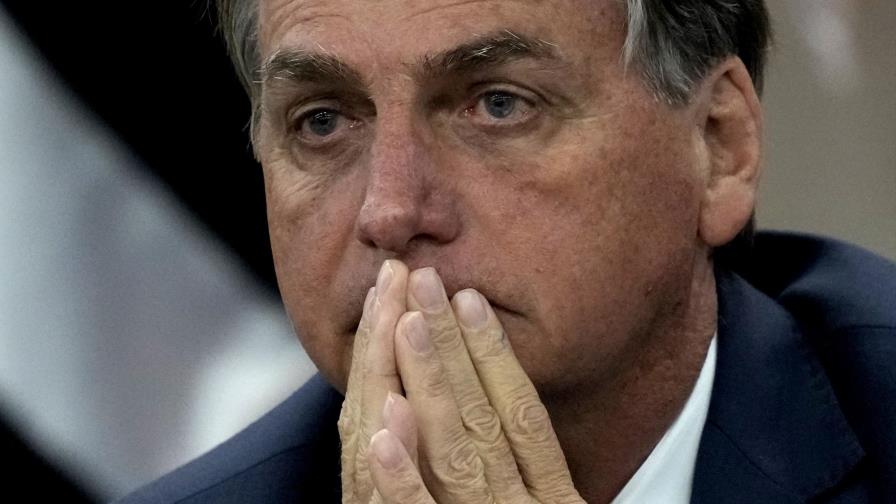 La corte electoral de Brasil toma medidas contra Bolsonaro