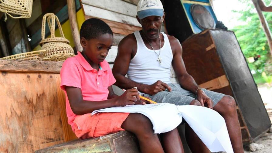 El 97% de los estudiantes de América Latina no ha podido continuar con la educación habitual