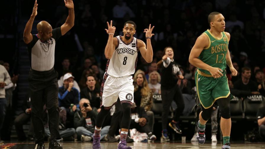 Dinwiddie anota 32 y Nets derrotan a Celtics sin Irving