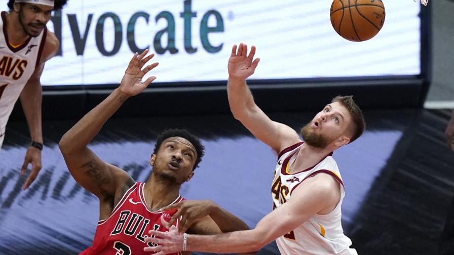 Sin Sexton, Cavs equilibrados derrotan a Bulls