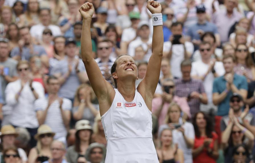Barbora Strycova, exnúmero uno de dobles, se retira del tenis