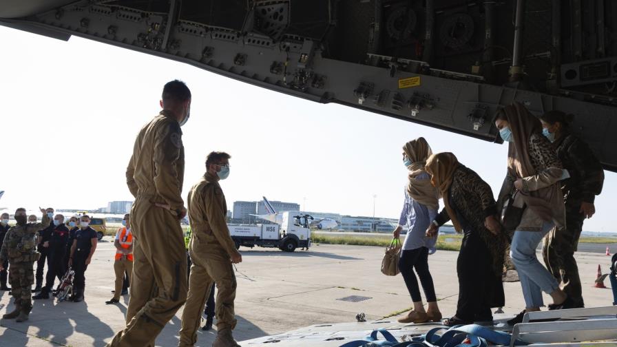 Afganistán: Al menos 72 muertos en ataque contra aeropuerto