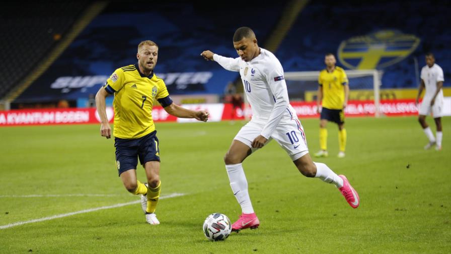 Mbappá da positivo por virus y no juega con Francia