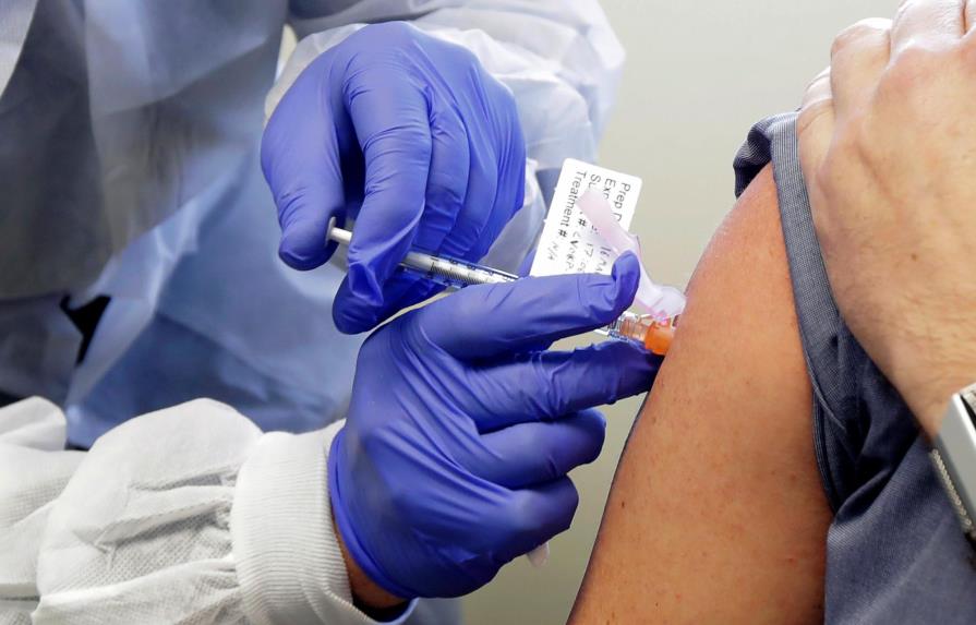 Casa Blanca bloquea pautas de la FDA en vacunas coronavirus