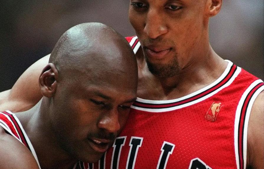 Scottie Pippen sobre Michael Jordan: Era un jugador horrible