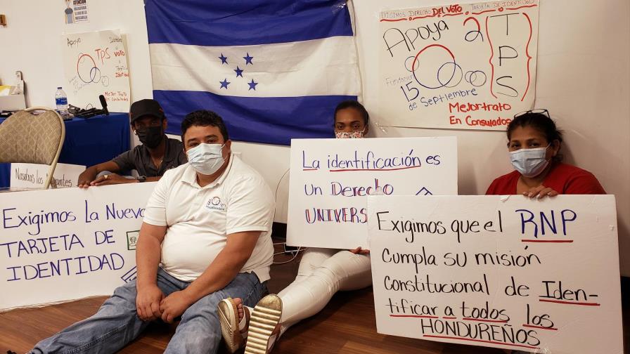 Hondureños en EEUU temen quedarse sin carnet de su país