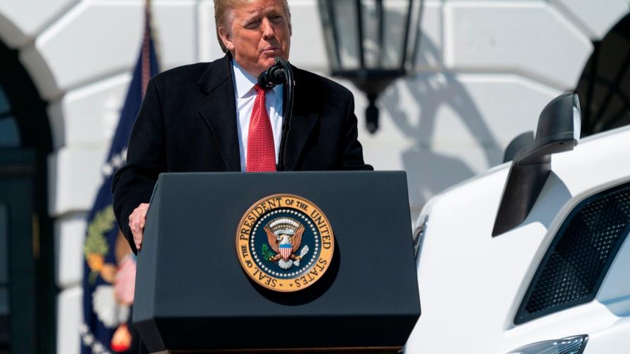 Protestas presionan a Trump y a gobernadores para levantar cuarentena en EEUU