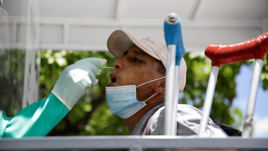 Con más de 750,000 muertos en el mundo, la pandemia se mueve entre esperanzas y retrocesos Con más de 750,000 muertos en el mundo, la pandemia se mueve entre esperanzas y retrocesos