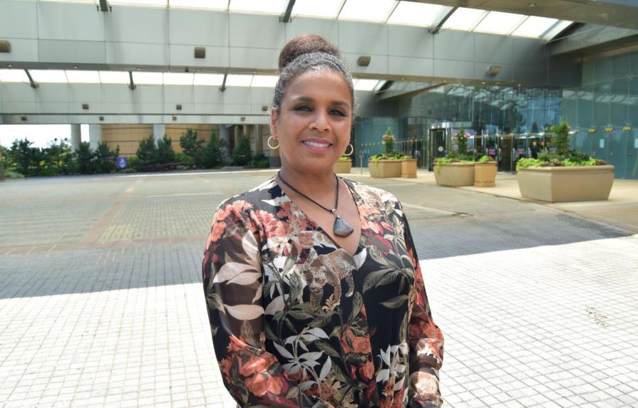 Mujer afroamericana enfrenta reto de reabrir casino de Atlantic City