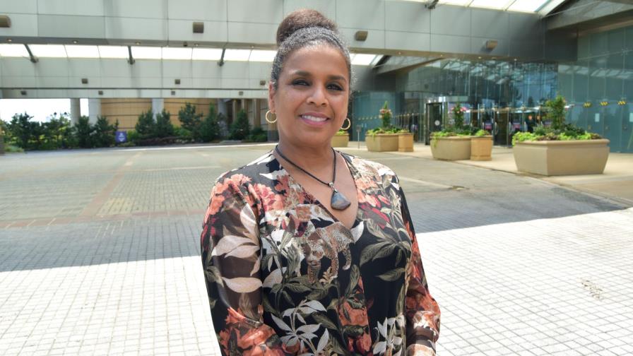 Mujer afroamericana enfrenta reto de reabrir casino de Atlantic City