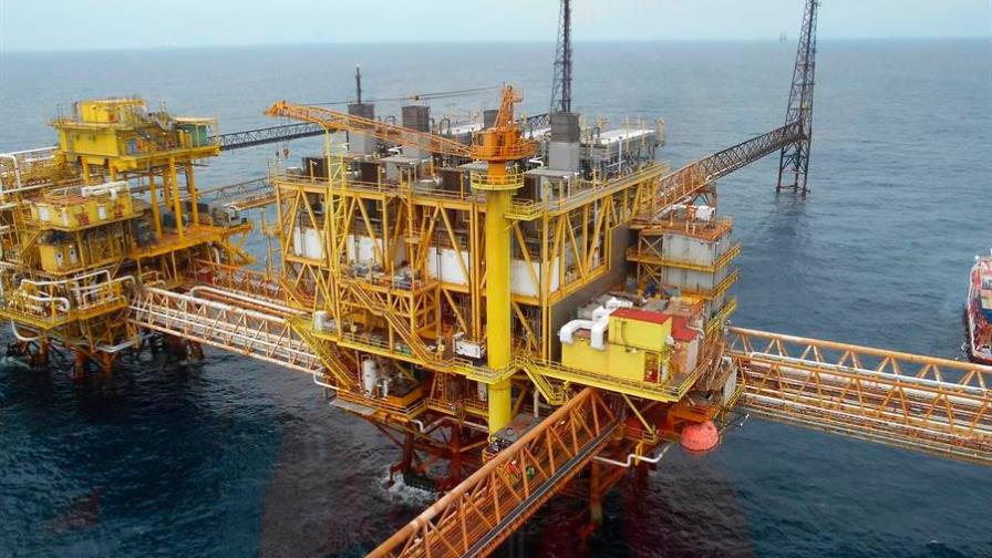 El incendio en el Golfo de México pone en duda el modelo energético de Pemex